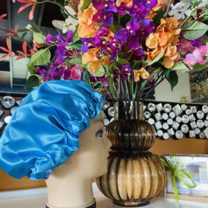Bonnet en satin réversible