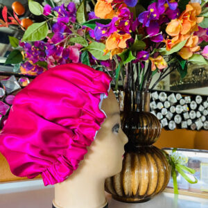 Bonnet en satin réversible