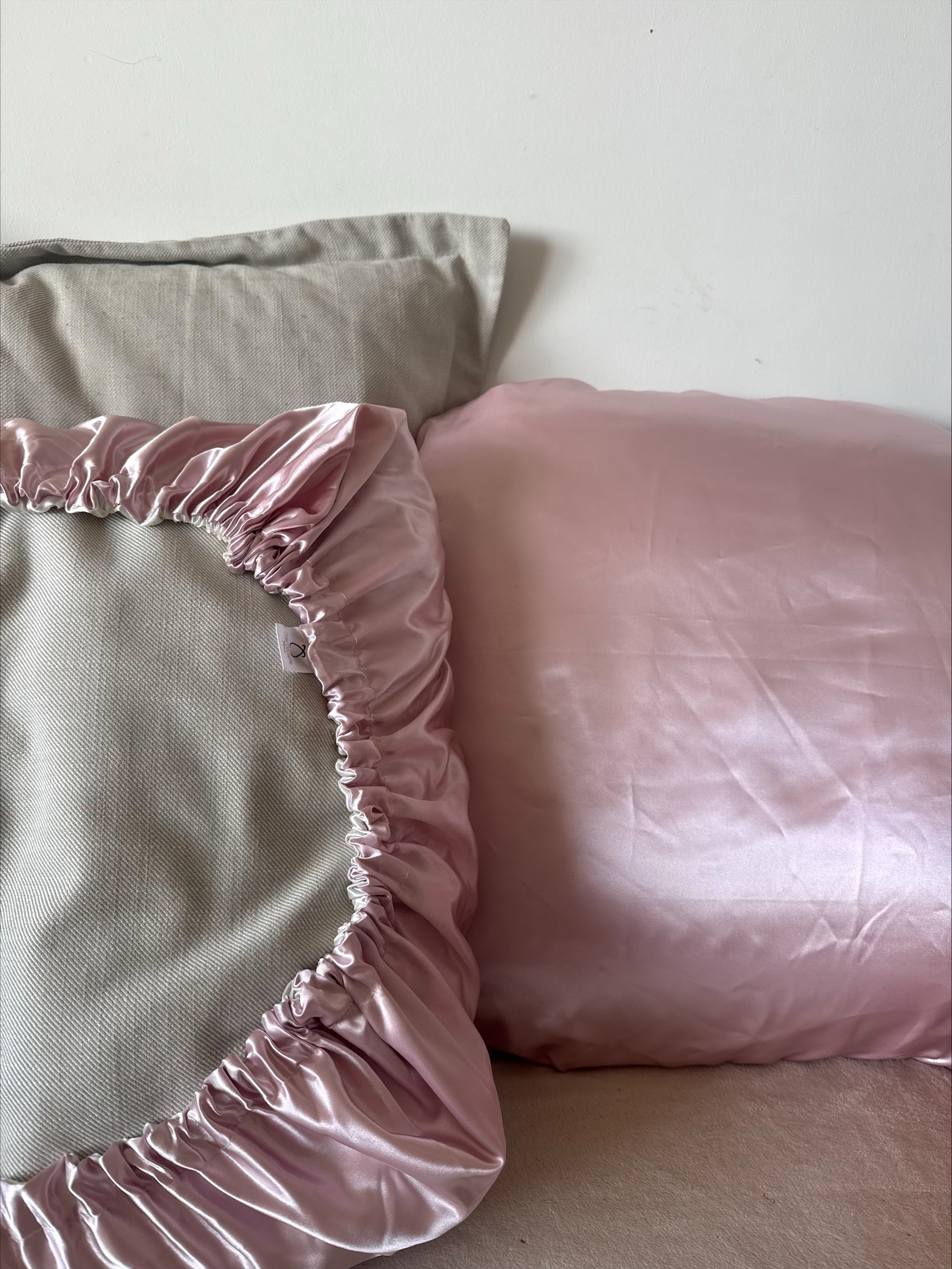 Housse d’oreiller en satin réversible