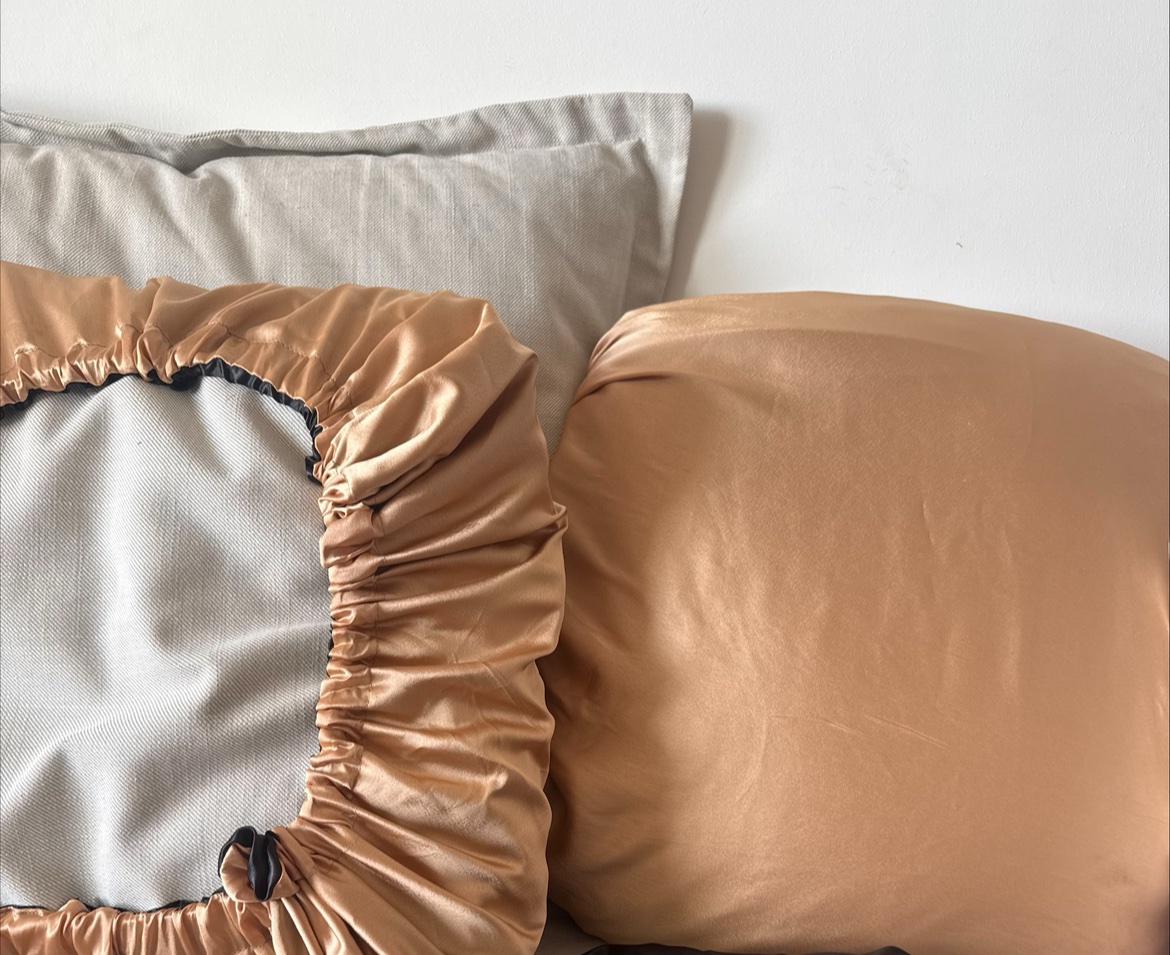 Housse d’oreiller en satin réversible